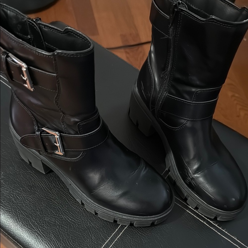 Black Women's Ankle Boots size 7.5